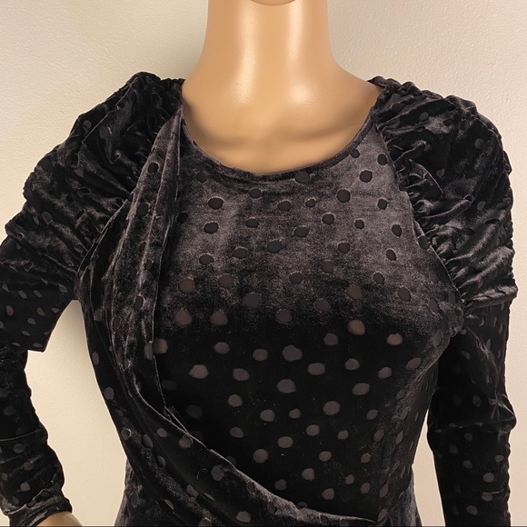 NEW TOPSHOP BLACK ASYMMETRICAL BURNOUT VELVET MINI DRESS - Picture 4 of 9